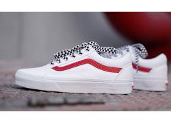 Biến tấu diện mạo mới cho mẫu giày Old Skool qua phiên bản Vans Checker Laces