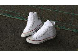 Converse Chuck Taylor Classic White - Đôi giày đi từ tối giản đến kinh điển