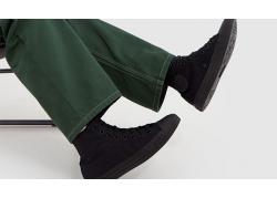 Converse đen full - Đôi giày “gây sốt” trong cộng đồng sneaker