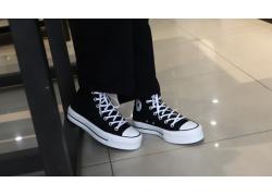 Converse Chuck Taylor All Star Lift - Đôi giày “hack” dáng dành riêng cho phái đẹp