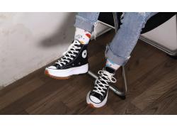 Converse đen cao - Đôi giày “tình đầu” của biết bao sneakerheads