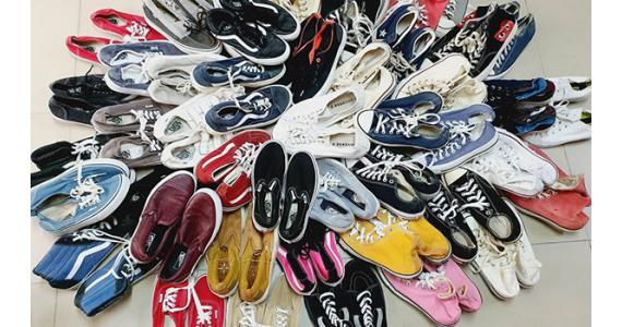 Mẹo “nâng cấp” đôi giày Vans cũ thành bản phối mới lạ