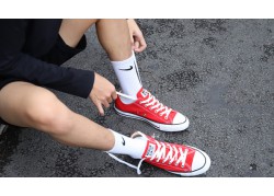 Sneaker unisex Converse - không hổ danh là mẫu giày chuẩn quốc dân
