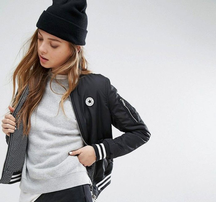 Tìm hiểu kiểu áo bomber Converse liên tục được gọi tên những ngày qua