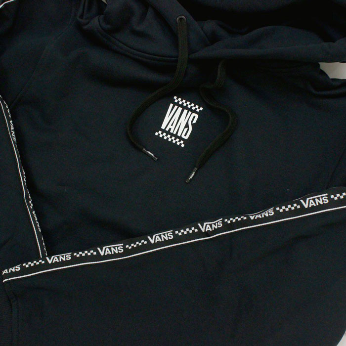 Tạo vẻ ngoài ấn tượng cùng các mẫu áo hoodie nam Vans 