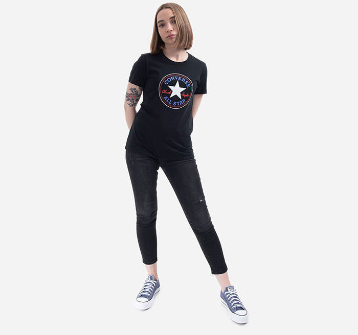 Lựa chọn một mẫu áo thun Converse nữ chào đón những outfit năng động 