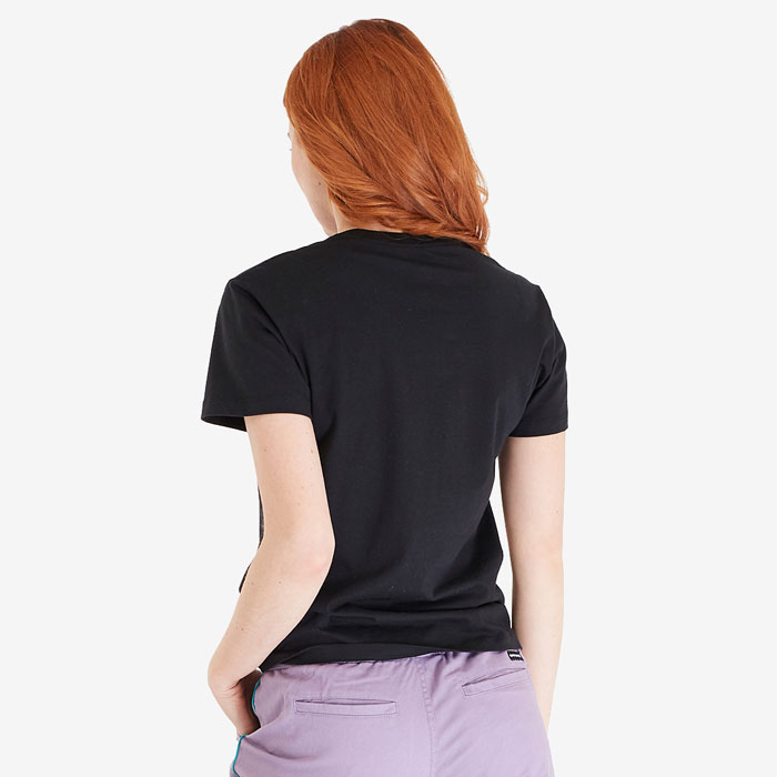 Lựa chọn một mẫu áo thun Converse nữ chào đón những outfit năng động 