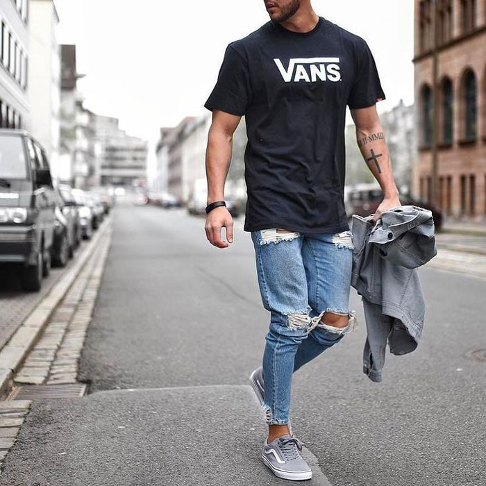 Chinh phục những outfit năng động nhất với áo thun Vans cho nam