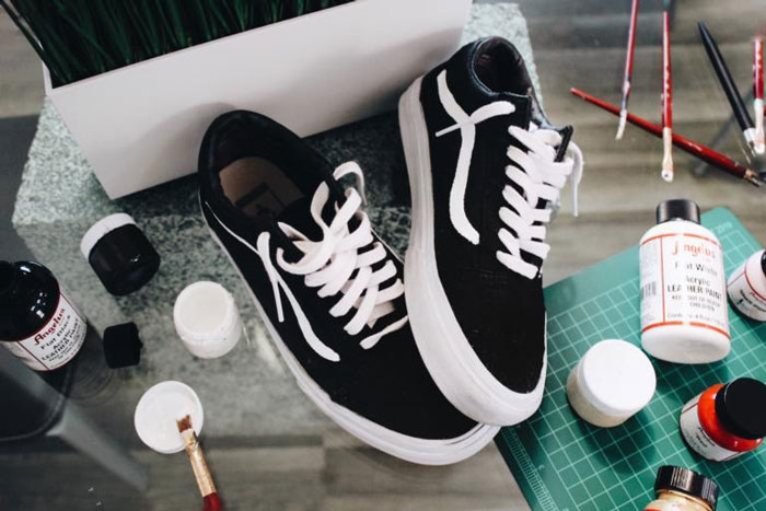 Đế giày Vans bị ố vàng - Tips loại bỏ vết ố trong vòng 1 nốt nhạc
