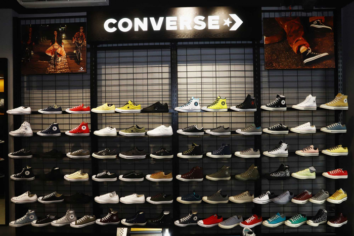 Tham khảo địa chỉ mua giày Converse để rinh về những items chất lượng 