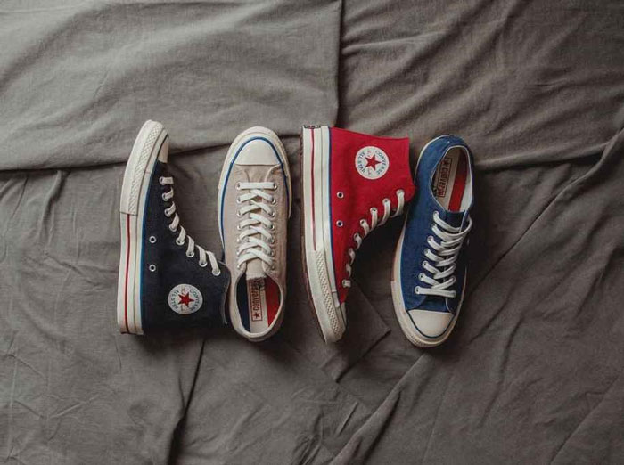 Đi giày Converse cổ cao mặc với quần gì để trở nên “thật ngầu”