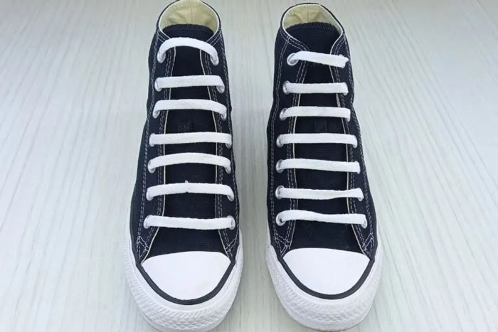 Cách buộc dây giày Converse cao cổ 8 lỗ nghệ thuật - đơn giản hấp dẫn