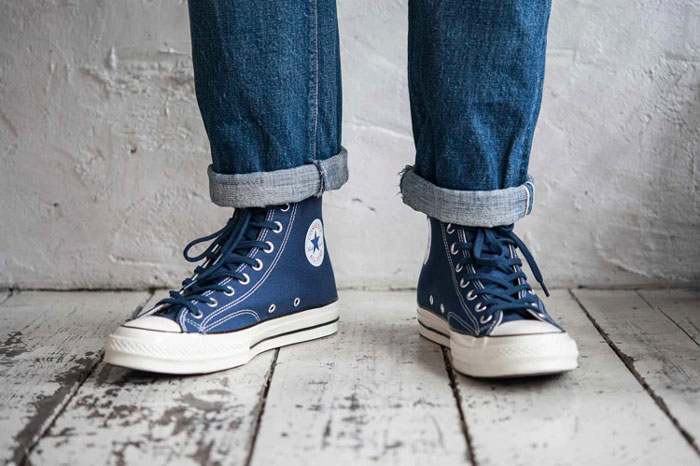 Tạo nét cá tính riêng khi trên chân mẫu giày Converse 1970s xanh navy