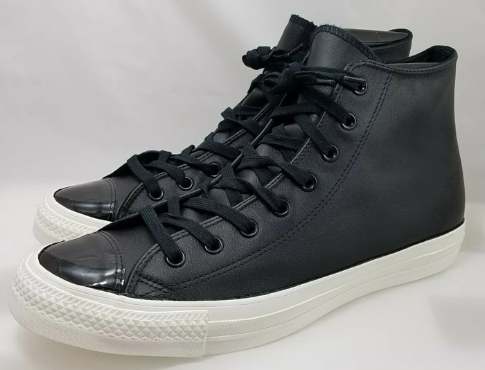 Bước vào thế giới phong cách cùng các mẫu Converse da nam