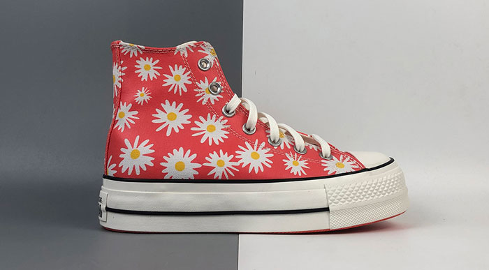 Mùa thu nhẹ nhàng với Converse hoa cúc gây thương nhớ cho phái đẹp