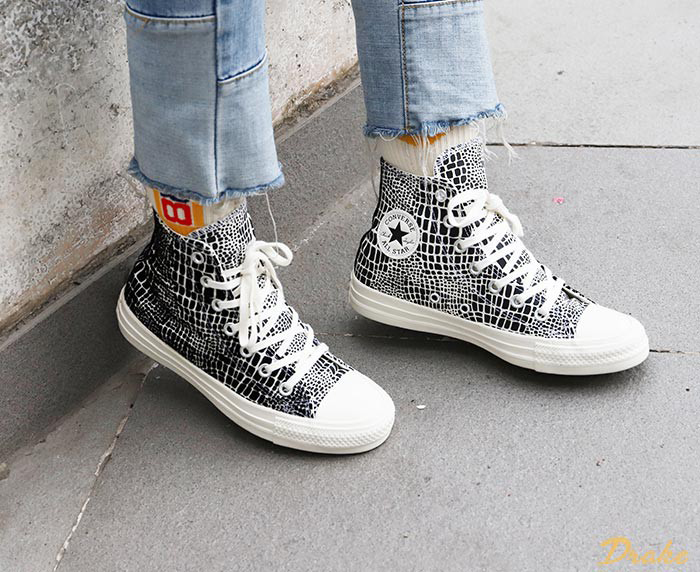 Converse hoa văn bùng nổ với thiết kế họa tiết cực sinh động