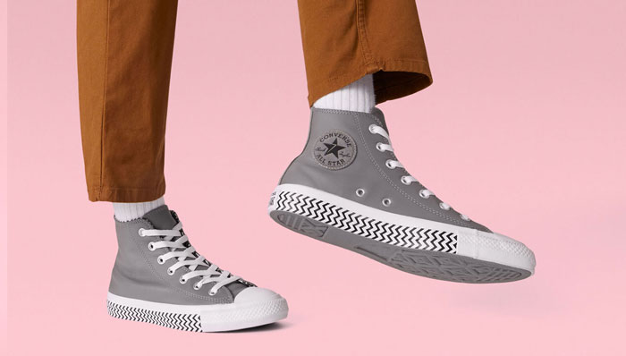 Converse màu xám- Item tiềm năng không giới hạn của giày thể thao