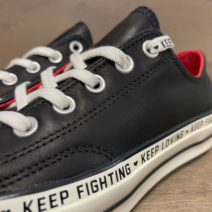 Lạc bước trong thế giới Converse tim cổ thấp được giới trẻ lăng xê