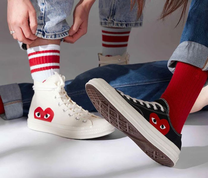 Lạc bước trong thế giới Converse tim cổ thấp được giới trẻ lăng xê