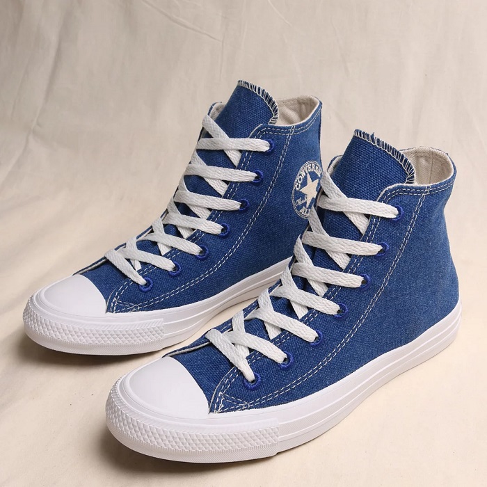 Converse xanh dương “sống trọn” với những bộ ảnh cực chất