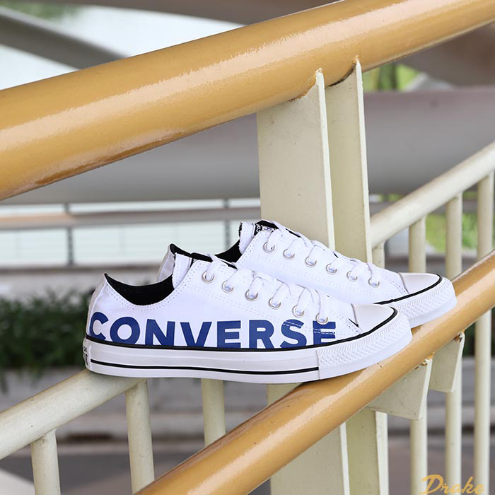 Nhìn cận cảnh loạt giày Converse chữ đẹp hút mắt