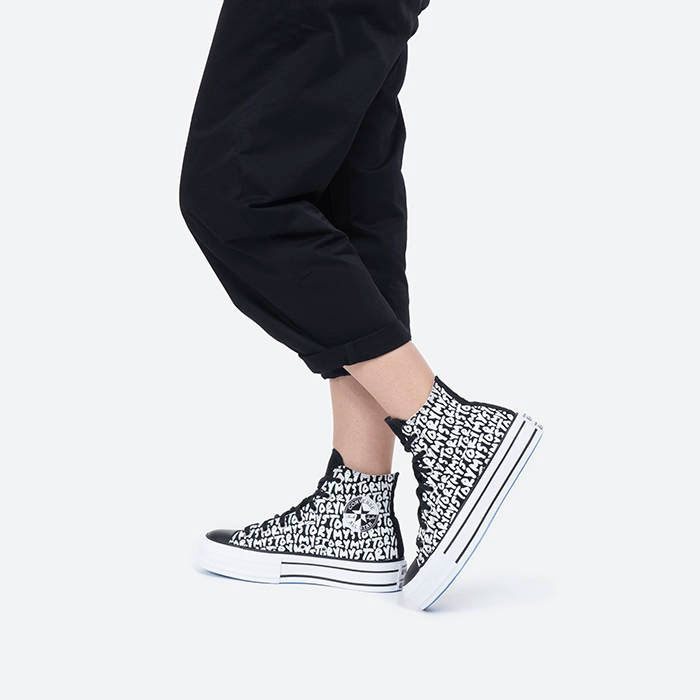 Giày Converse cao cổ nữ và những sải bước thật tự tin