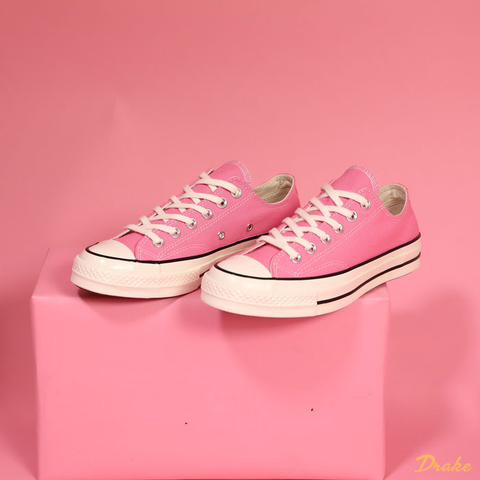 Giày Converse hồng - gam màu sành điệu cho mọi cô nàng chuộng sneaker 