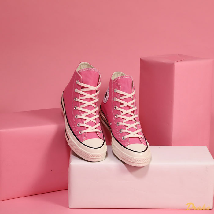 Giày Converse hồng - gam màu sành điệu cho mọi cô nàng chuộng sneaker 