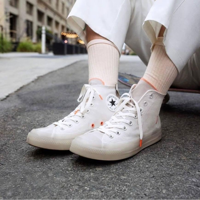 Giày Converse trong suốt - Sự mới lạ từ nội thất đến tính năng vượt trội