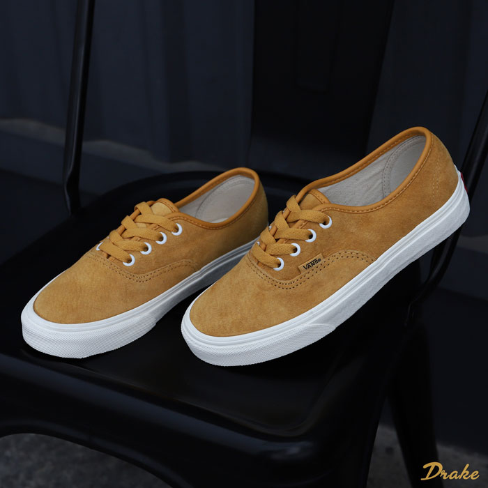 Giày Vans Authentic Pig Suede ghi điểm nhờ nội thất đa năng