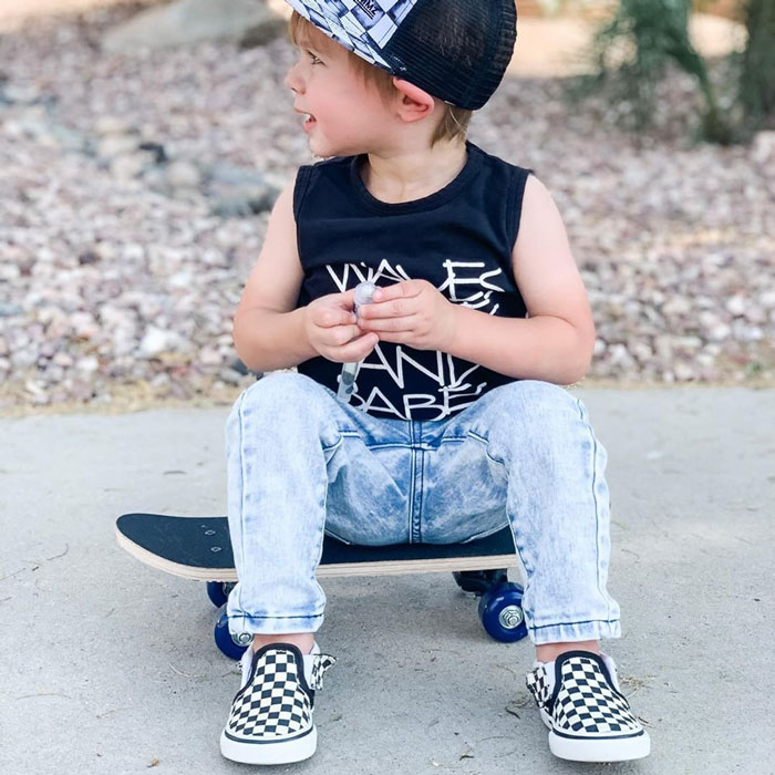 Giày Vans Caro cho bé trai - hoàn hảo giữa phong cách và sự đáng yêu