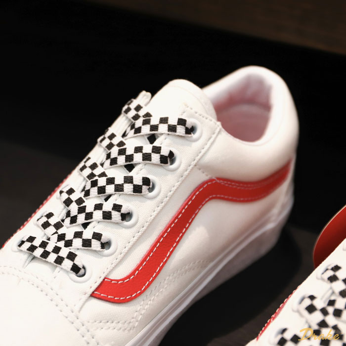 Giày Vans Old Skool sọc đỏ - điểm nhấn mang giá trị thẩm mỹ thương hiệu