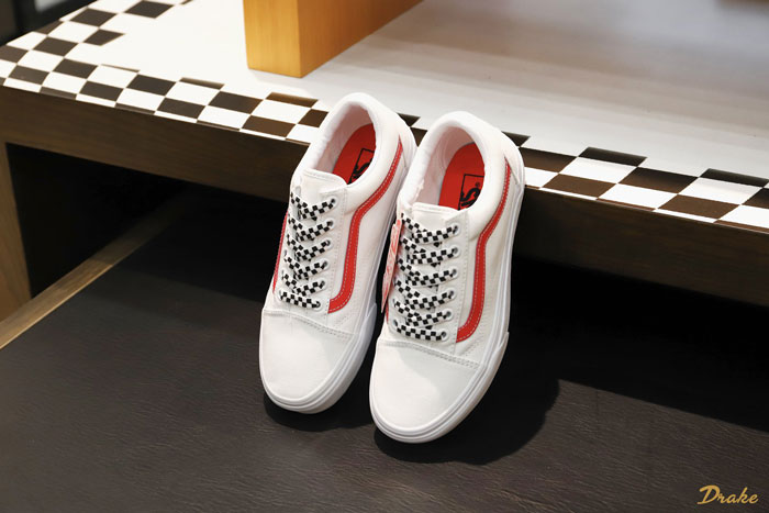Giày Vans Old Skool sọc đỏ - điểm nhấn mang giá trị thẩm mỹ thương hiệu