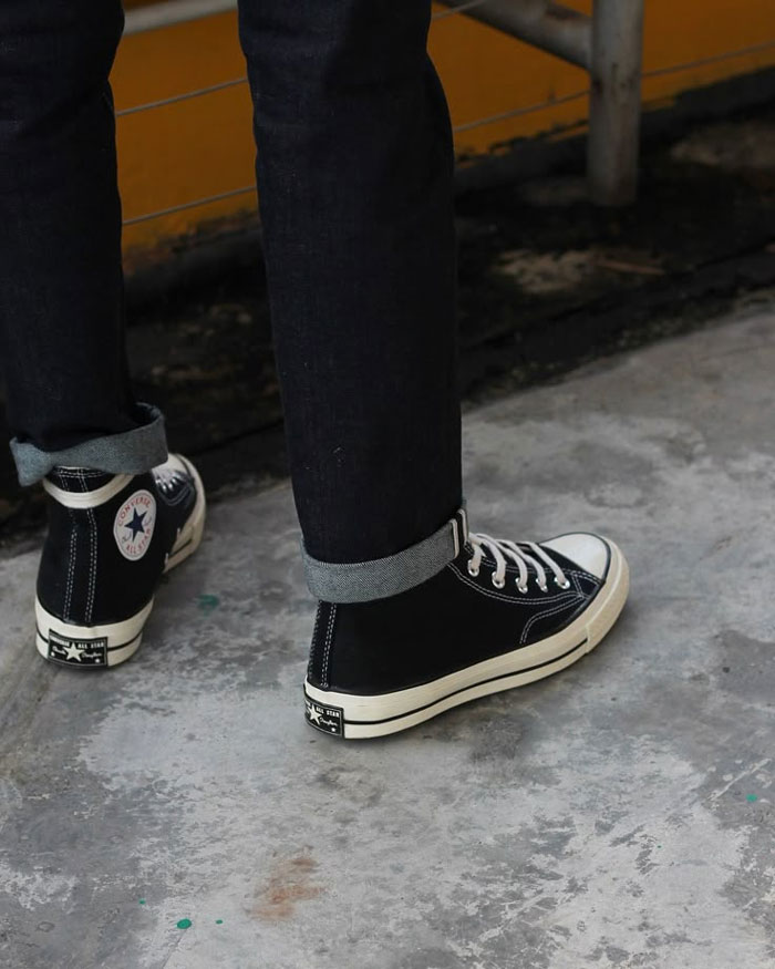 Lùn có nên đi giày Converse cổ cao? Mẹo hack chiều cao dành cho bạn