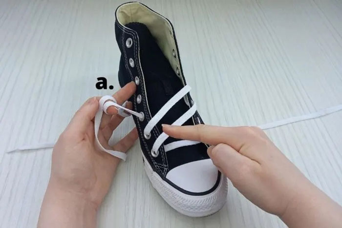 Bí quyết làm mới đôi giày từ những kiểu thắt dây giày Converse đẹp