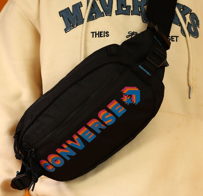 Nhỏ gọn và linh hoạt - Túi Converse Cross Body phù hợp với mọi hành trình 