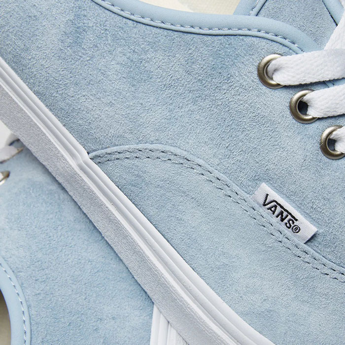 Trên tay mẫu giày Vans Authentic Pig Suede với tính năng vượt trội