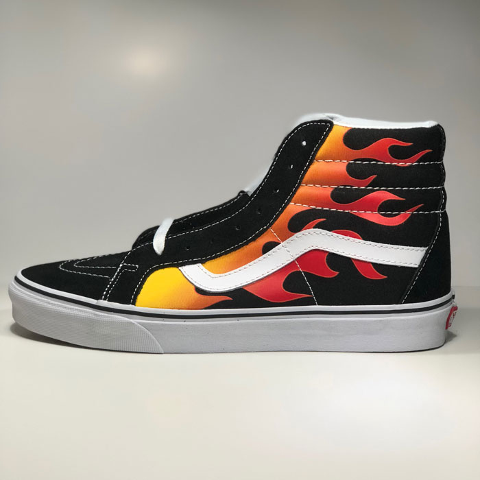 Vans Flame nổi như lửa trên nền graphic “Flame”