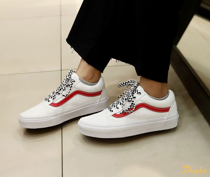 Vans Old Skool trắng chào hè với ngoại hình thú vị, năng động với mọi outfit