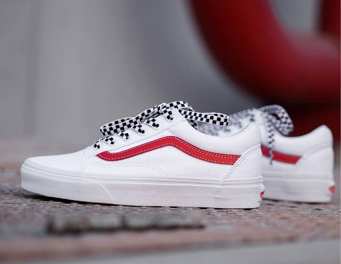 Vans Old Skool trắng chào hè với ngoại hình thú vị, năng động với mọi outfit