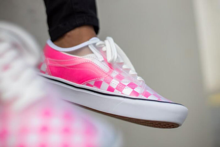 Chinh phục mọi bản phối thông qua phiên bản Vans caro hồng