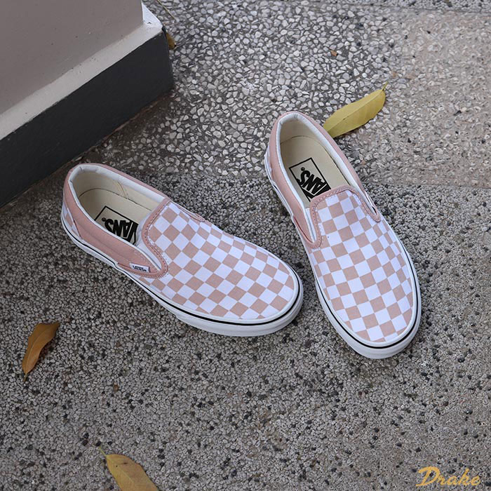 Chinh phục mọi bản phối thông qua phiên bản Vans caro hồng