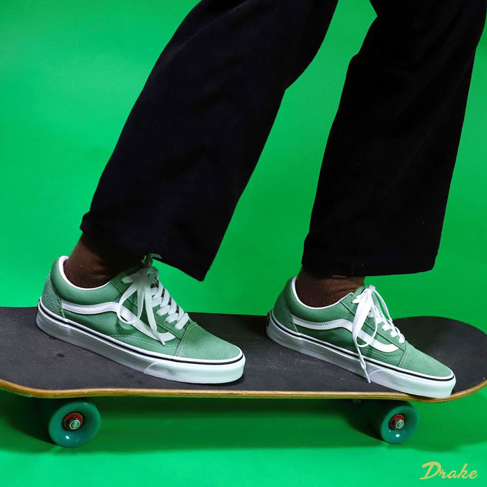 Giày Vans da lộn với màu sắc và chất liệu đương đại