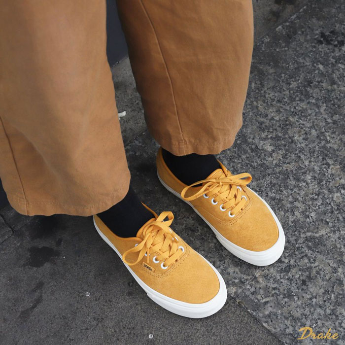 Giày Vans da lộn với màu sắc và chất liệu đương đại