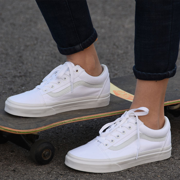 Thời trang thanh lịch cùng Vans All White