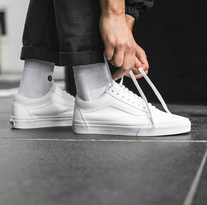 Thời trang thanh lịch cùng Vans All White