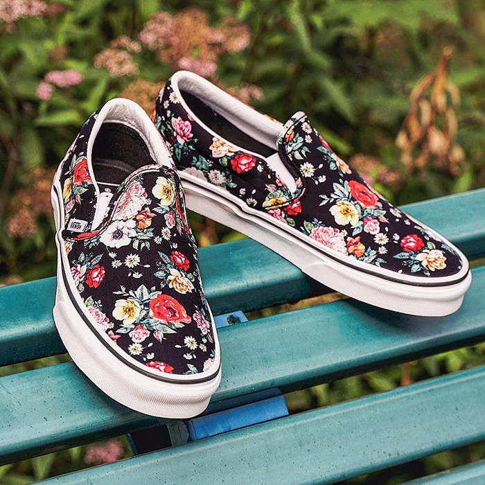 Rực rỡ dưới ánh vầng dương cùng những mẫu giày Vans Floral đẹp lộng lẫy