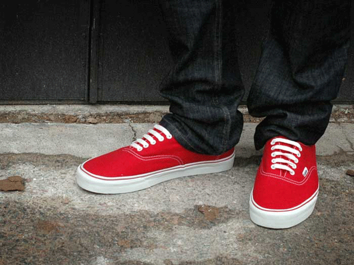 Bỏ túi 4 cách buộc dây giày Vans Authentic đình đám