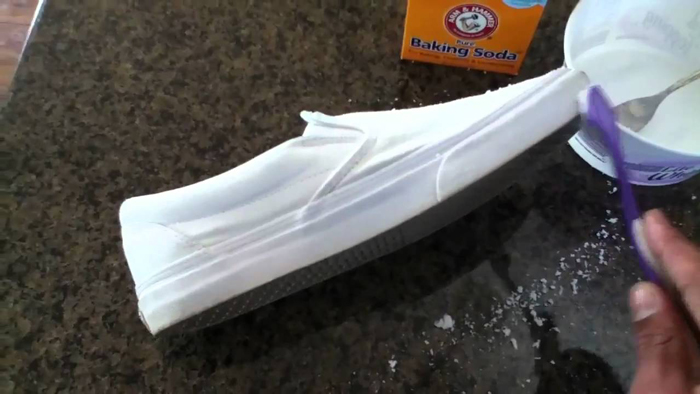Cách clean giày Vans đơn giản để luôn được như mới