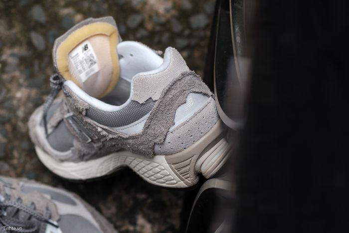 Cách giặt giày New Balance da lộn cực đơn giản ngay tại nhà 